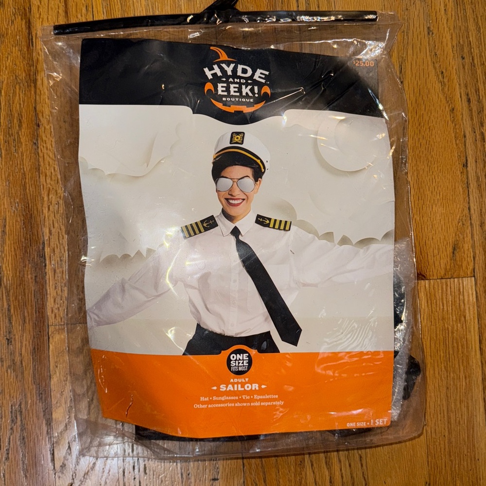 NEW Captain Costume Set